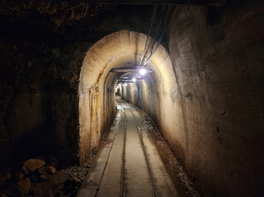 조선인 강제노역이 있었던 사도광산 '도유갱' 내부.<서경덕 교수 SNS 캡처>